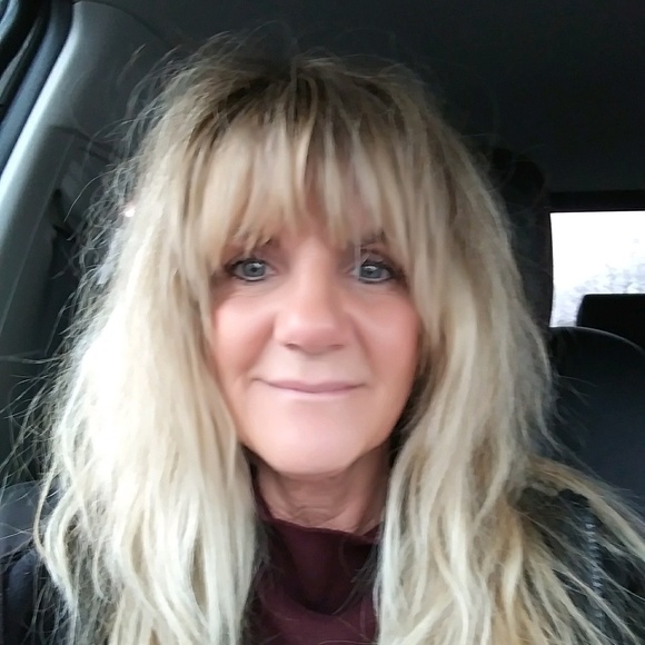 Meet your Posher, Carla - Picture 1 of 1